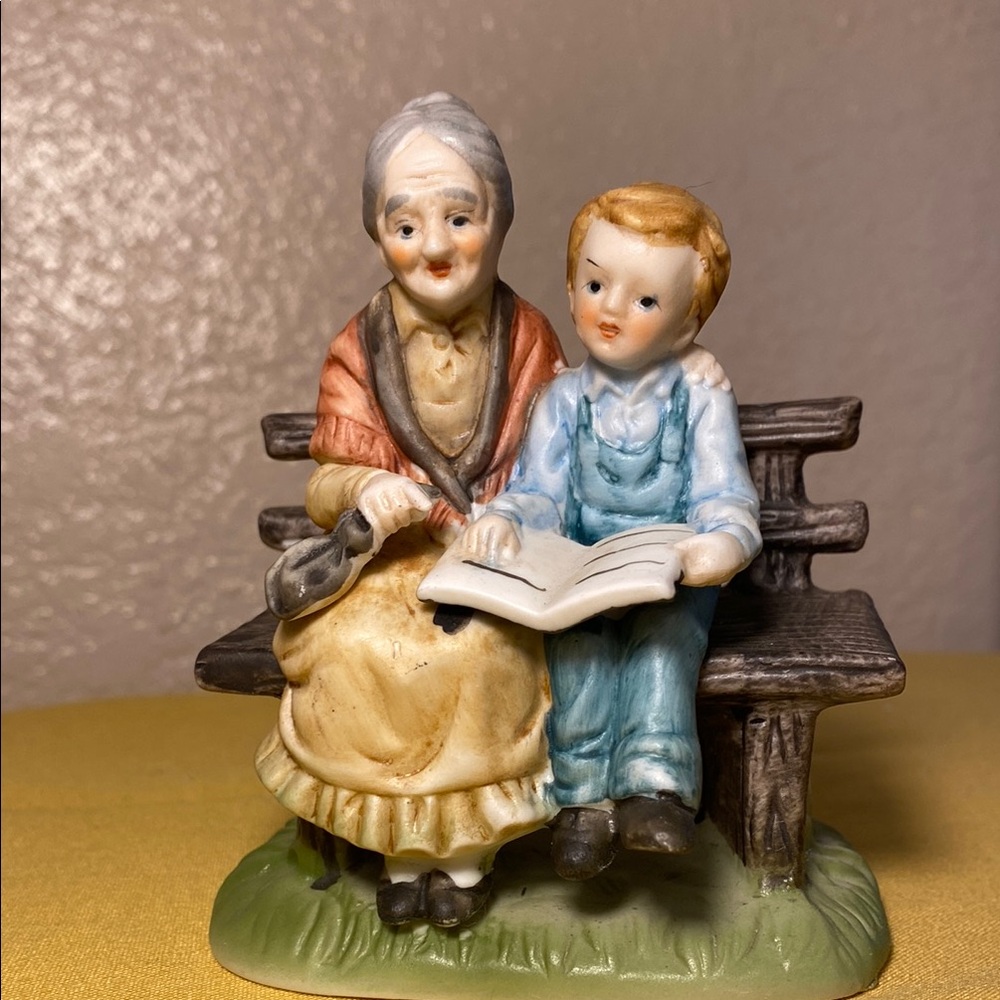 Charming Figurine of Grandmother and Child. Vintage by Lefton